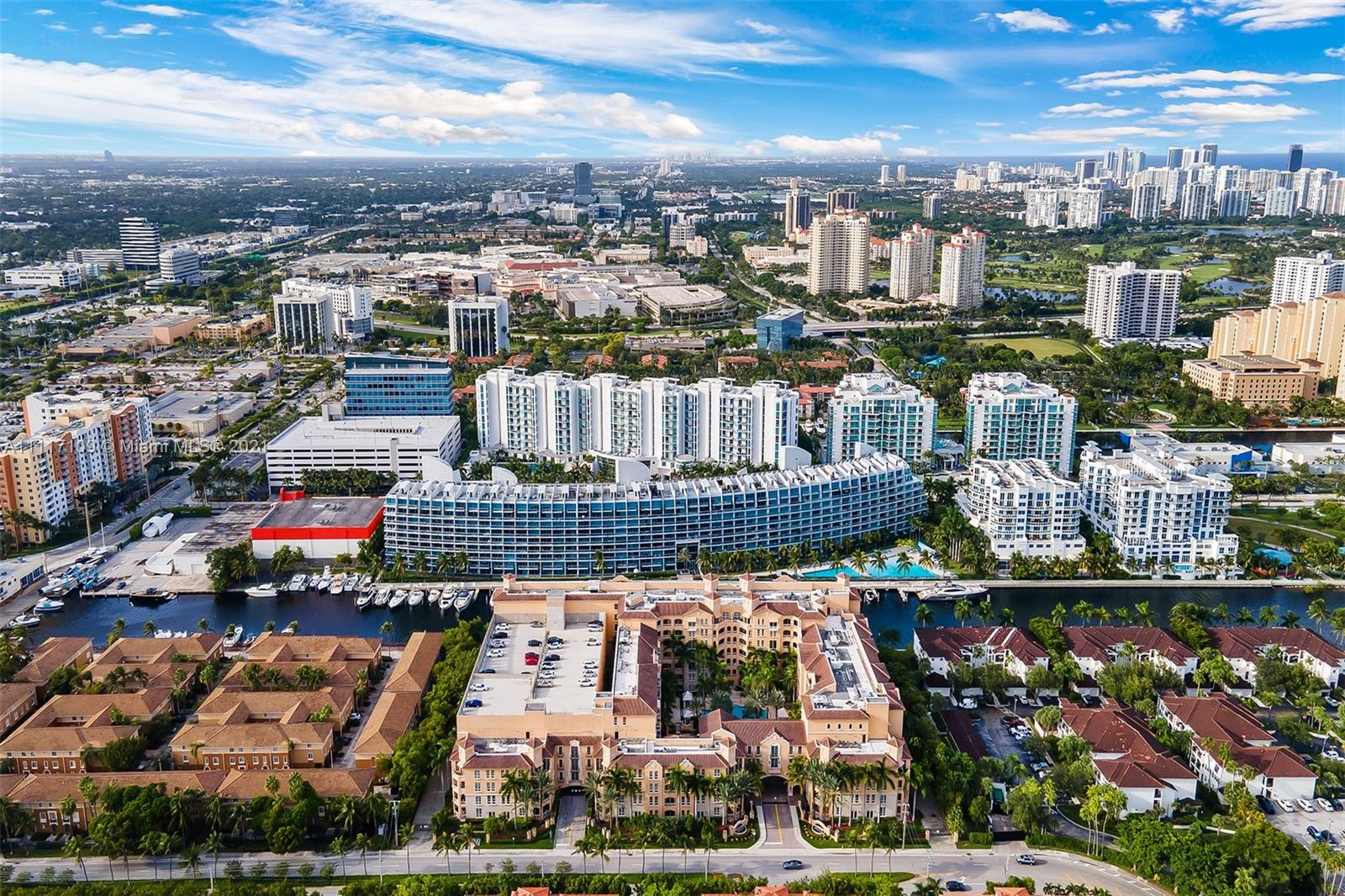ALAQUA CONDO - Residential