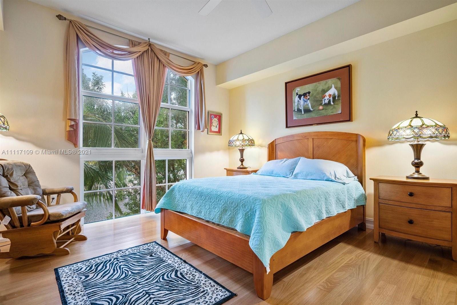 ALAQUA CONDO - Residential