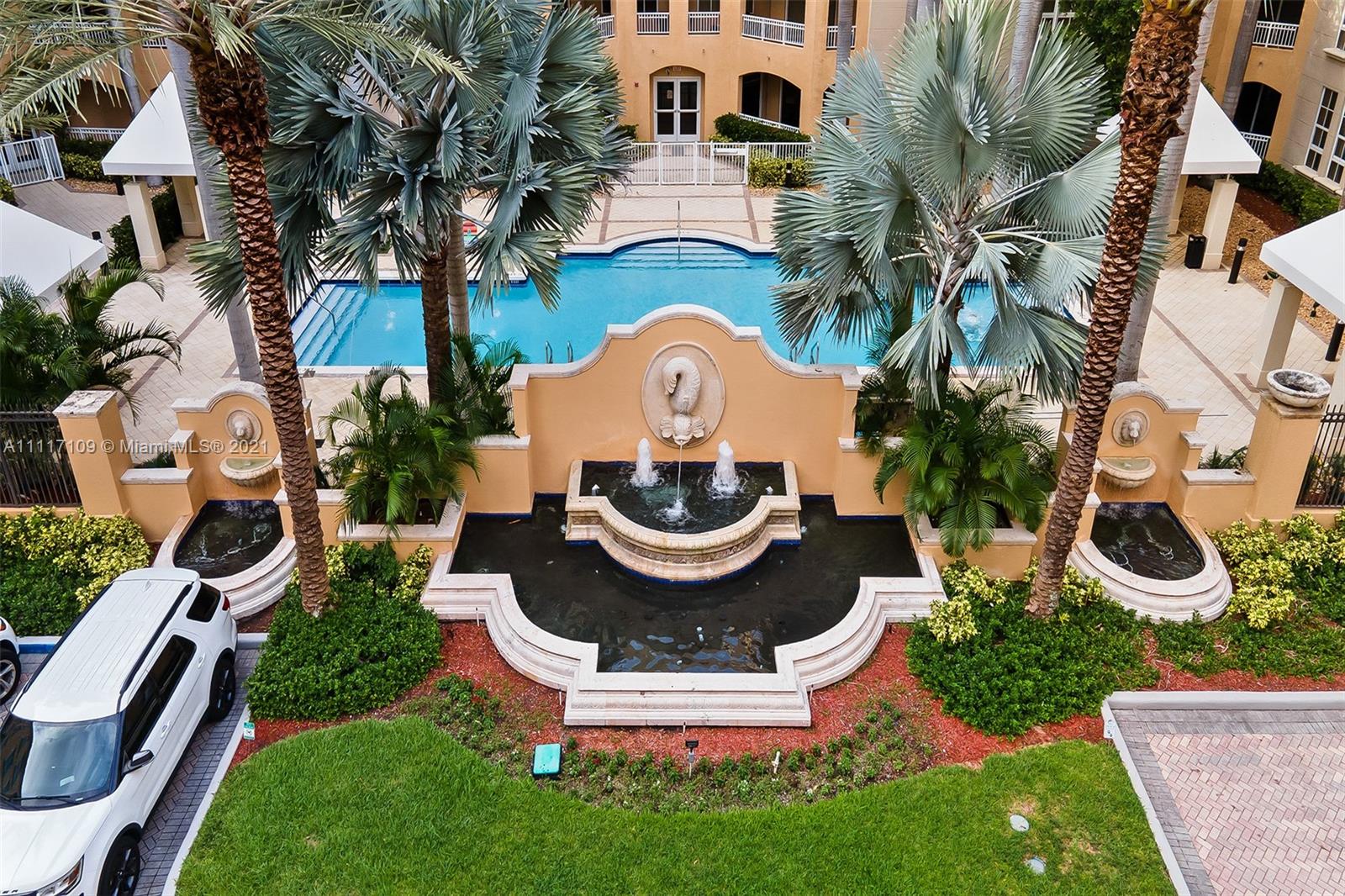 ALAQUA CONDO - Residential