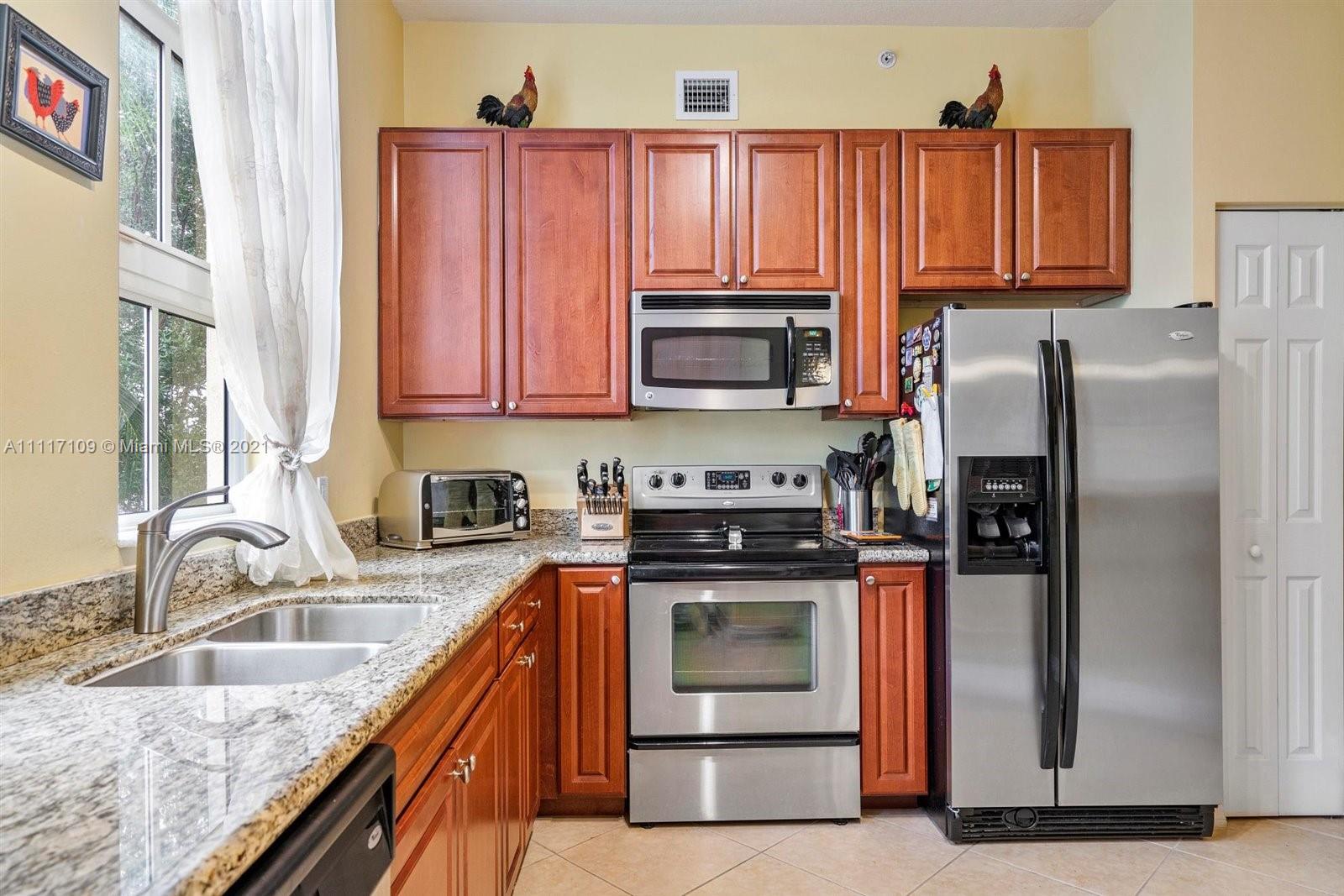 ALAQUA CONDO - Residential
