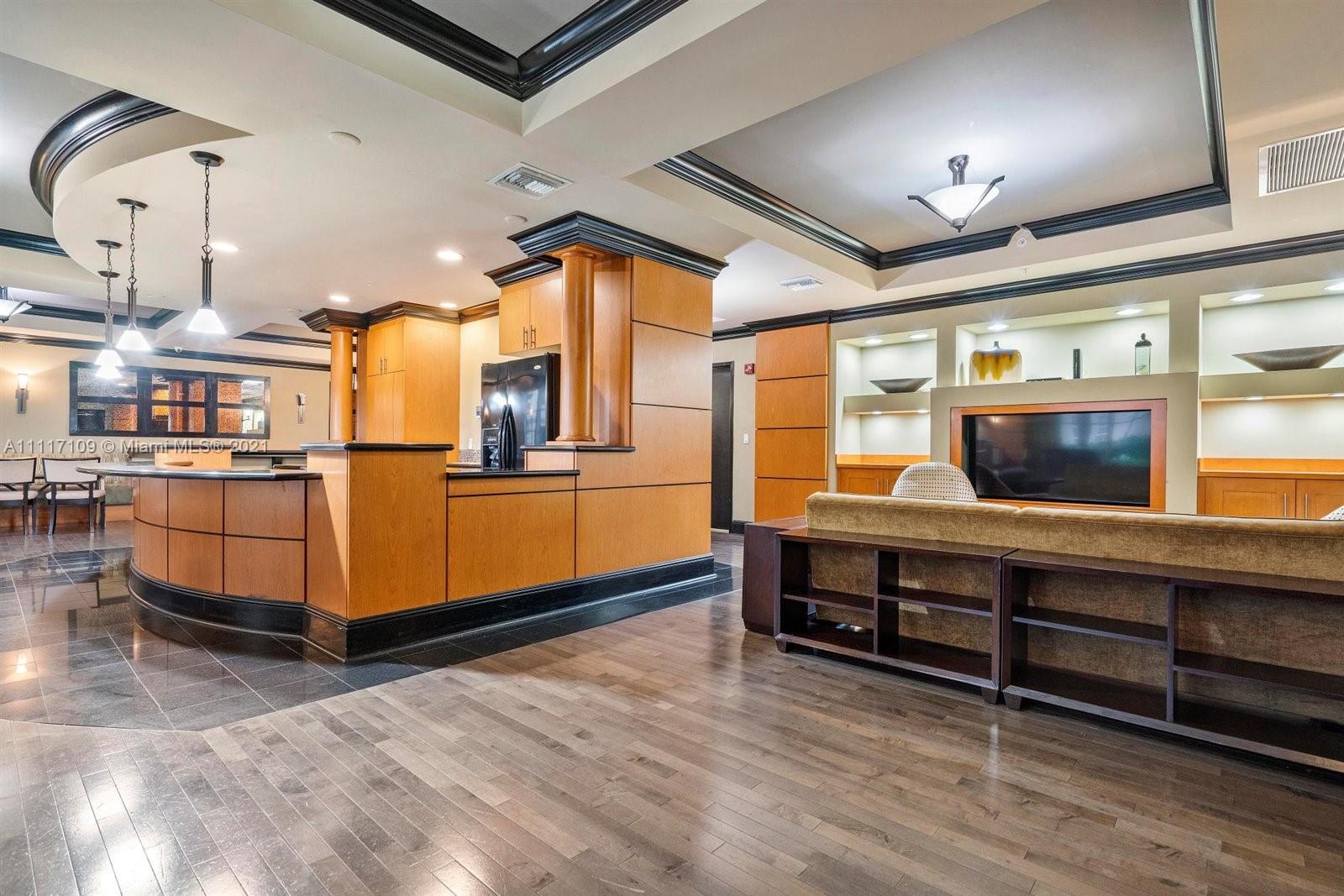 ALAQUA CONDO - Residential
