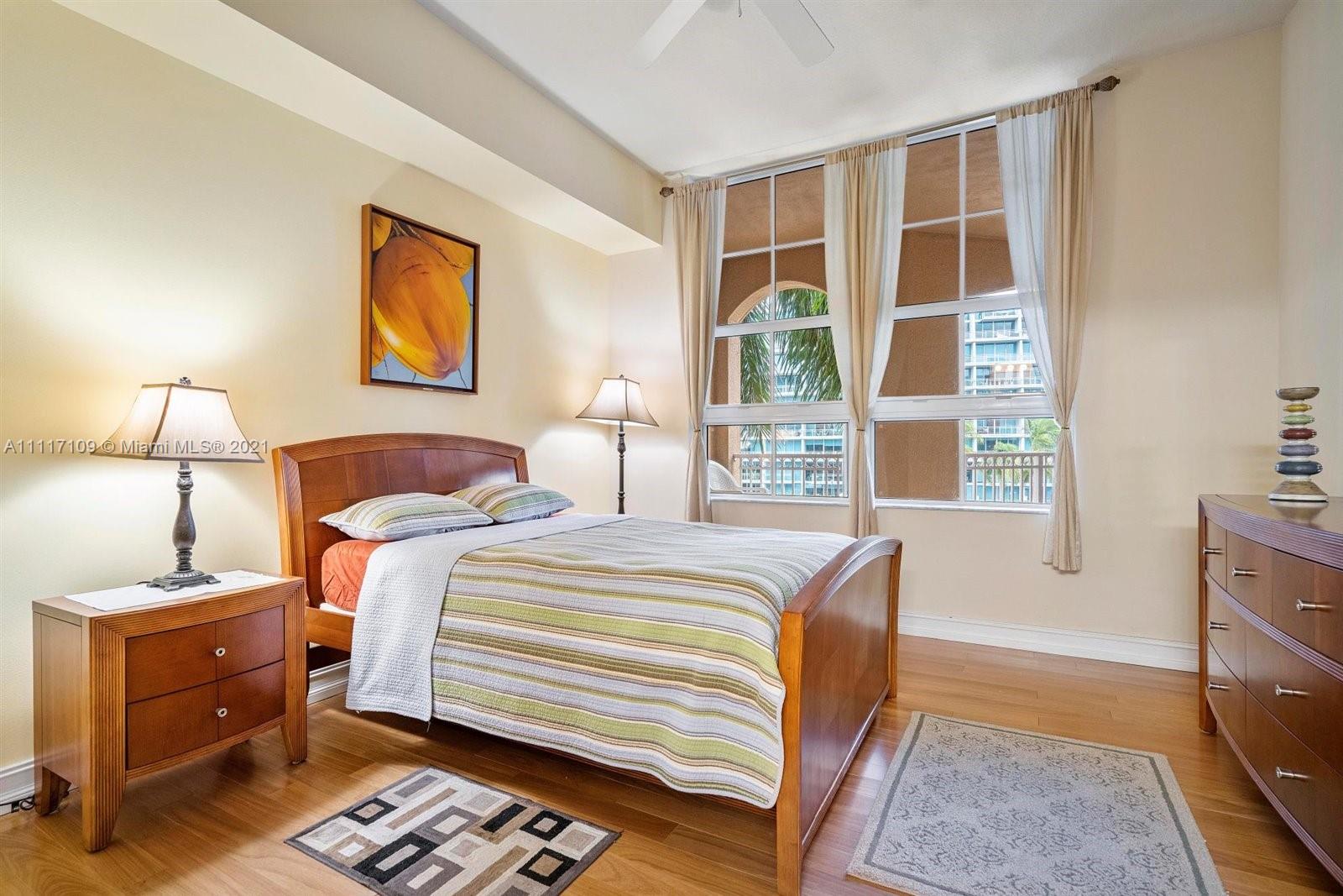 ALAQUA CONDO - Residential