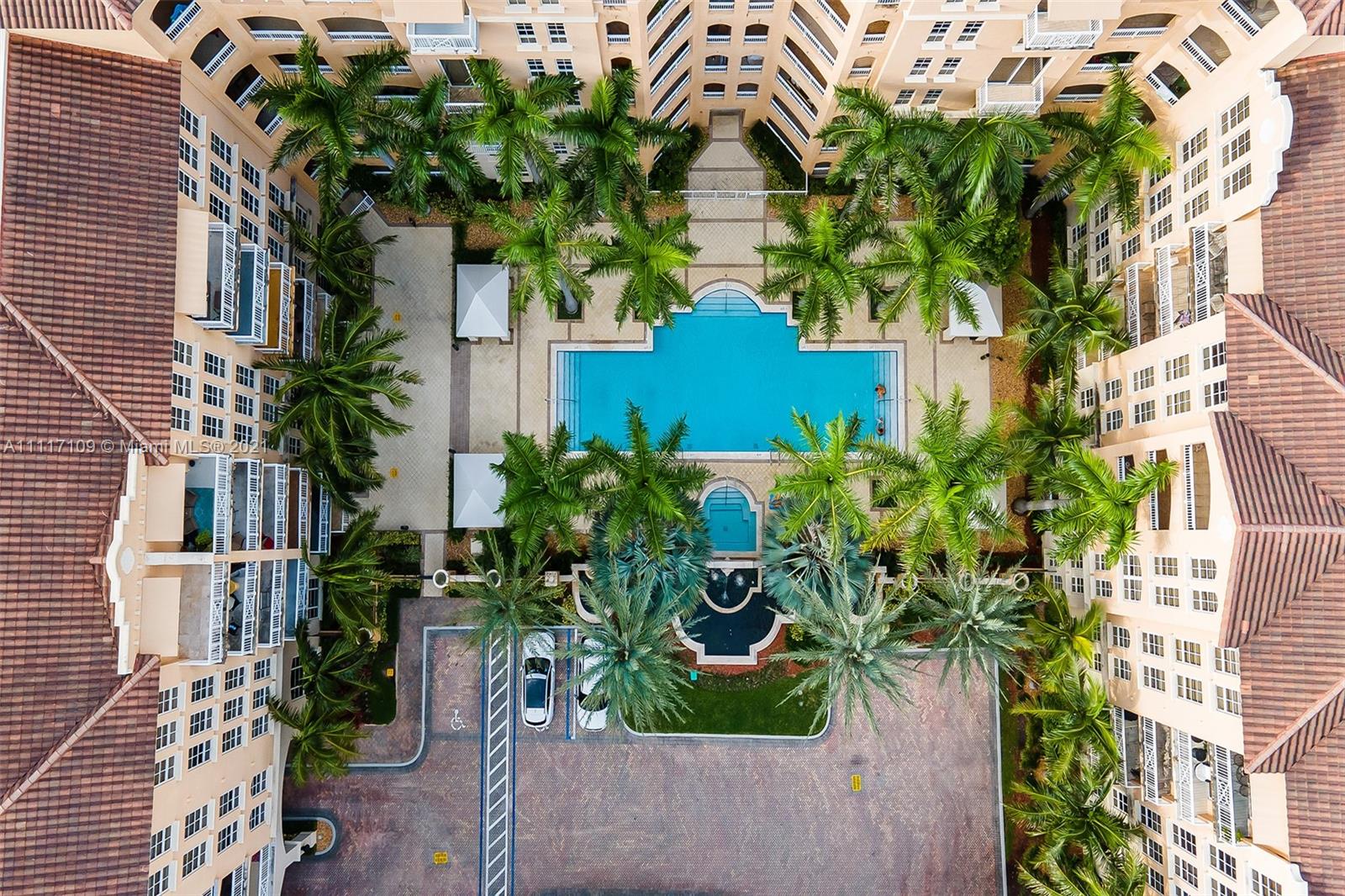 ALAQUA CONDO - Residential