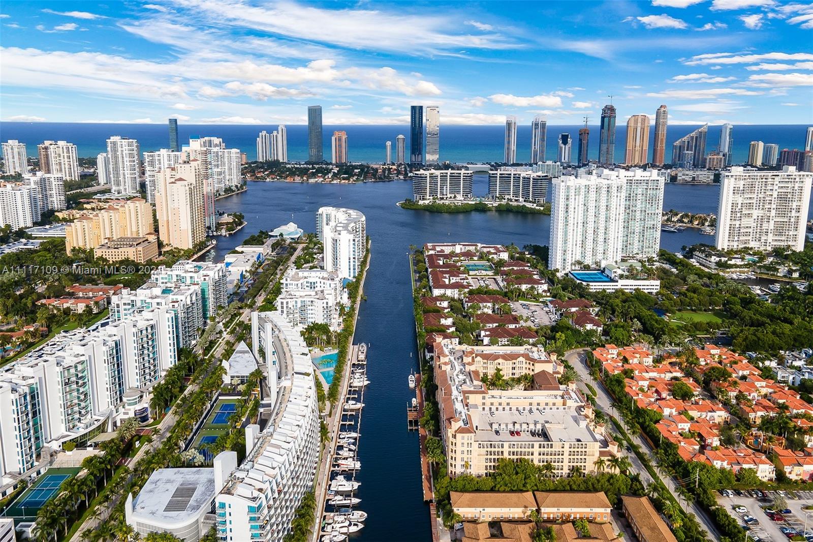 ALAQUA CONDO - Residential