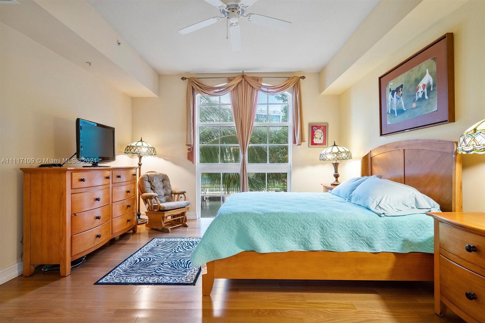 ALAQUA CONDO - Residential
