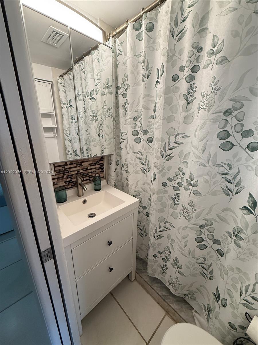 601 CONDO - Residential Lease