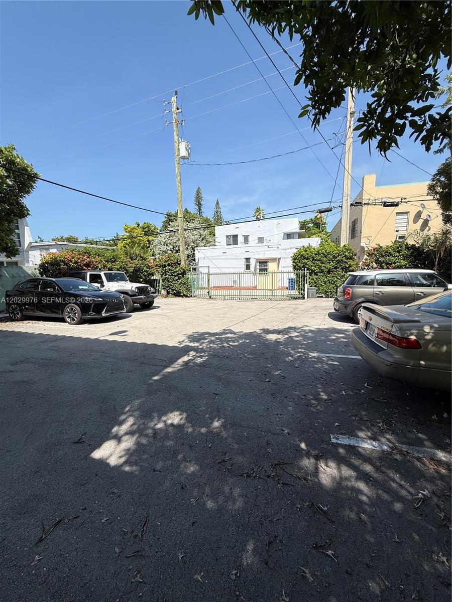 601 CONDO - Residential Lease
