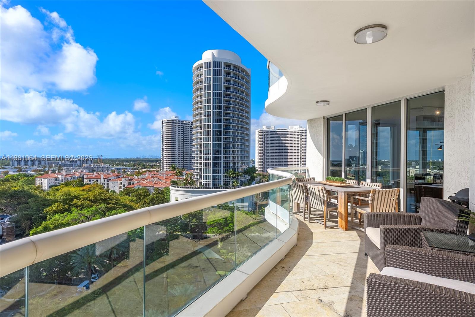 BELLAMARE @ WILLIAMS ISLA - Residential