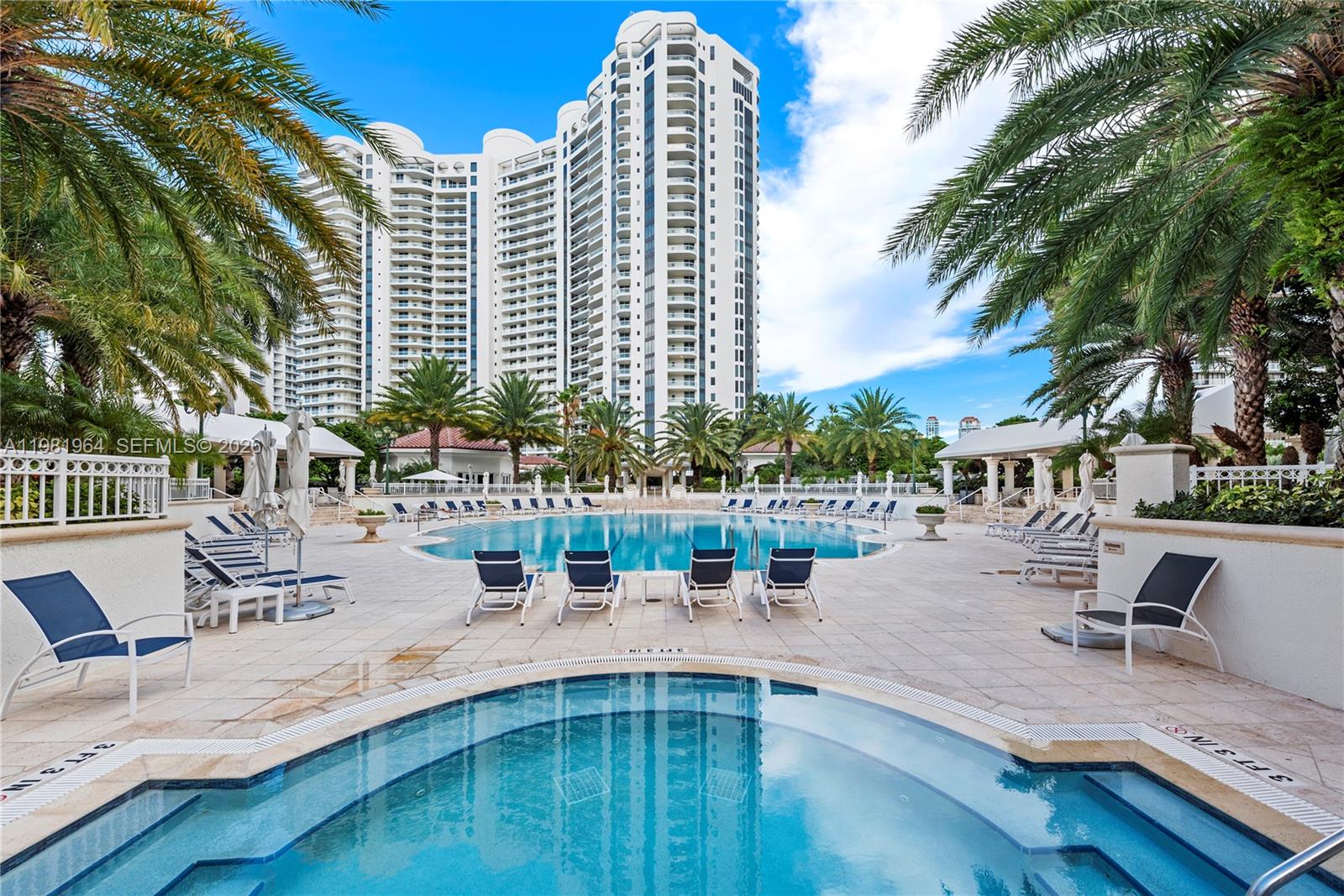 BELLAMARE @ WILLIAMS ISLA - Residential