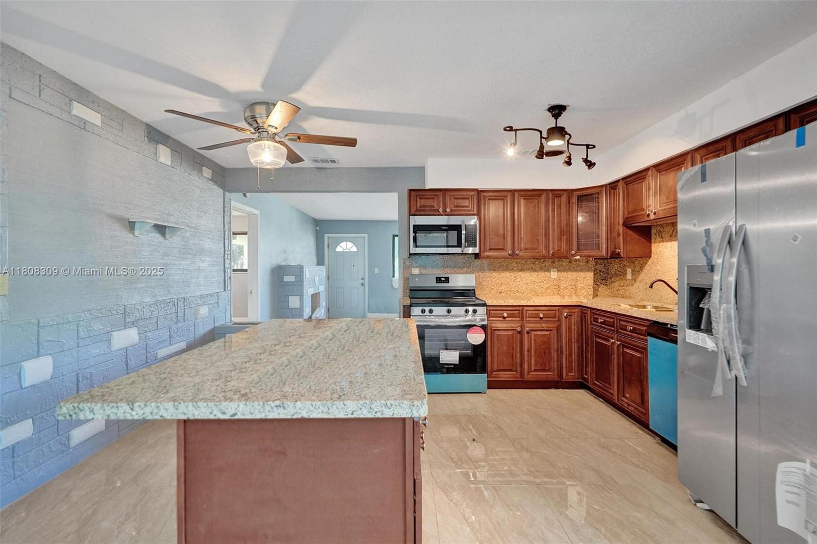 MELROSE PARK ESTATES - Residential Lease