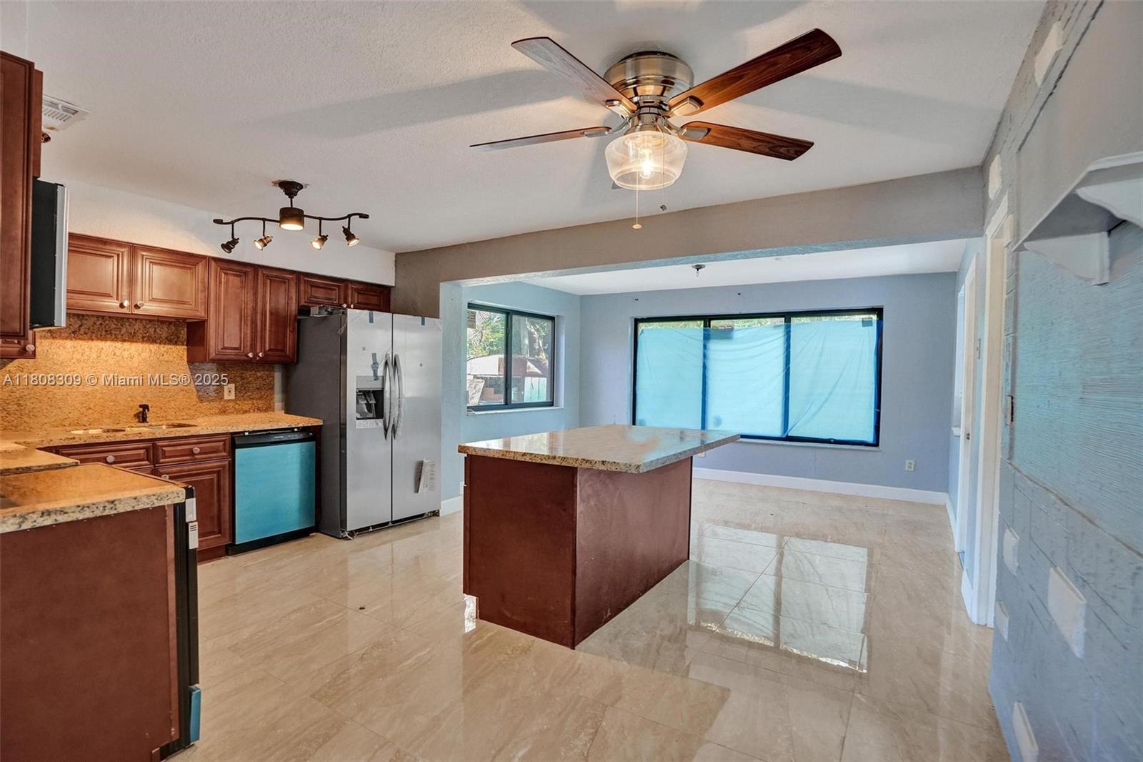 MELROSE PARK ESTATES - Residential Lease