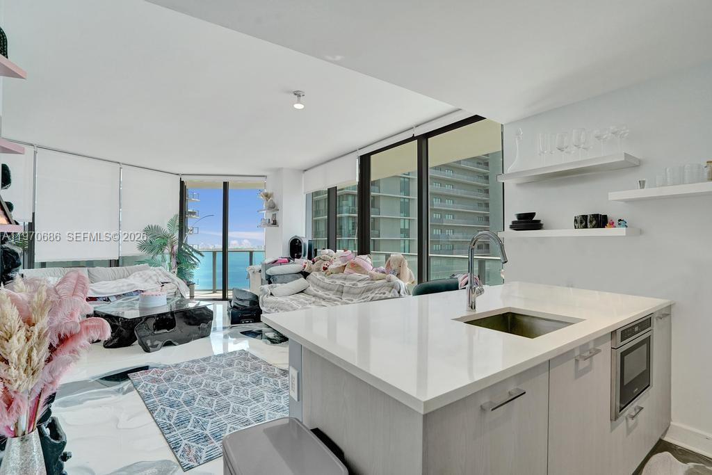 PARAISO BAYVIEWS CONDO - Residential