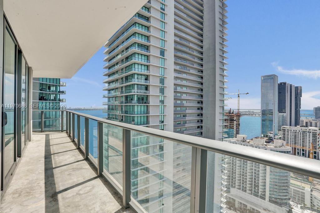 PARAISO BAYVIEWS CONDO - Residential