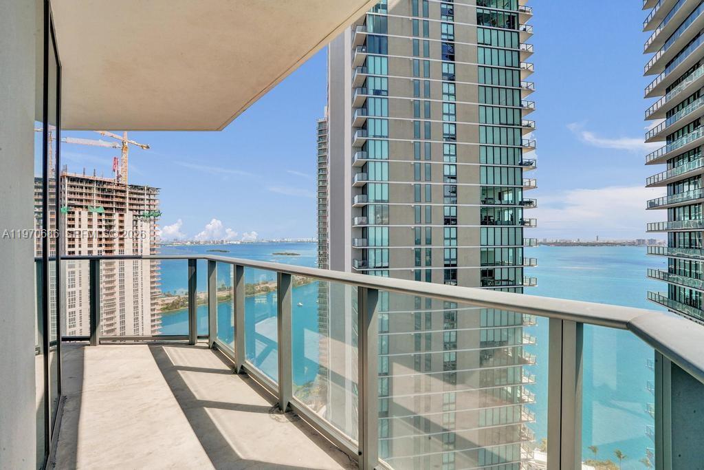 PARAISO BAYVIEWS CONDO - Residential