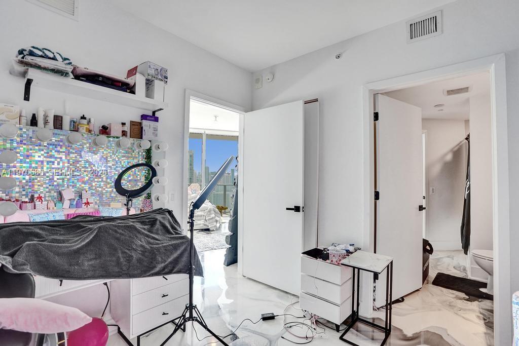 PARAISO BAYVIEWS CONDO - Residential