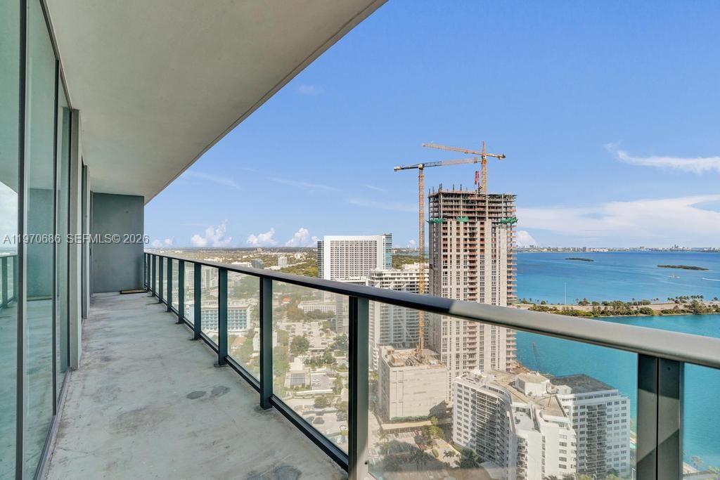PARAISO BAYVIEWS CONDO - Residential