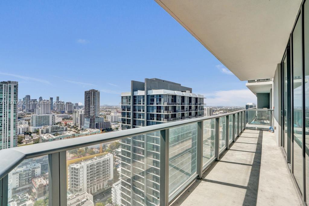 PARAISO BAYVIEWS CONDO - Residential