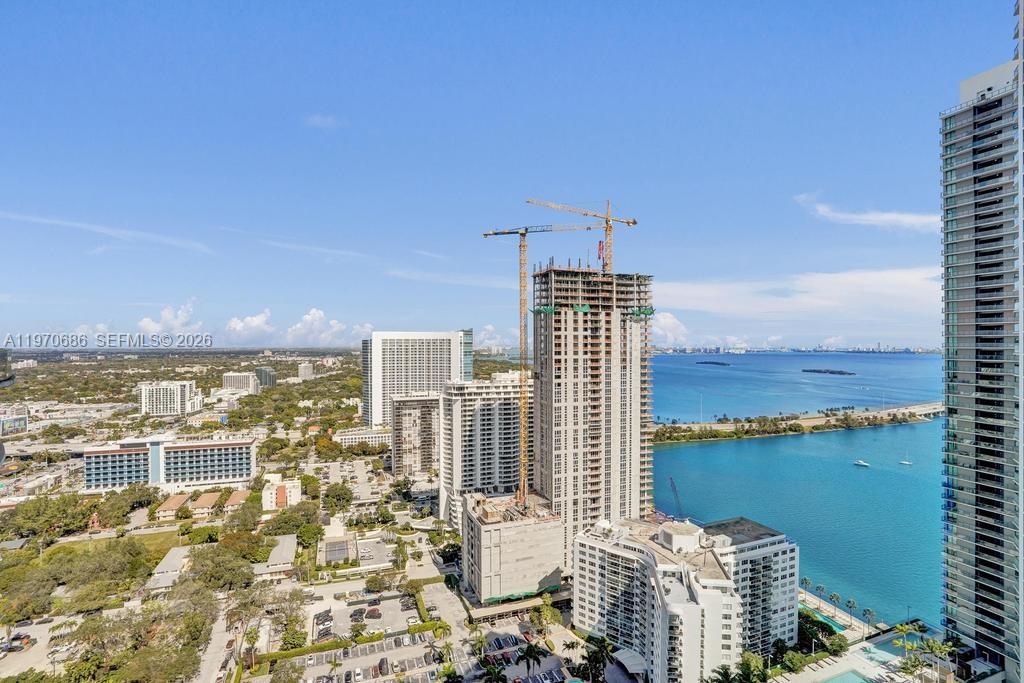 PARAISO BAYVIEWS CONDO - Residential