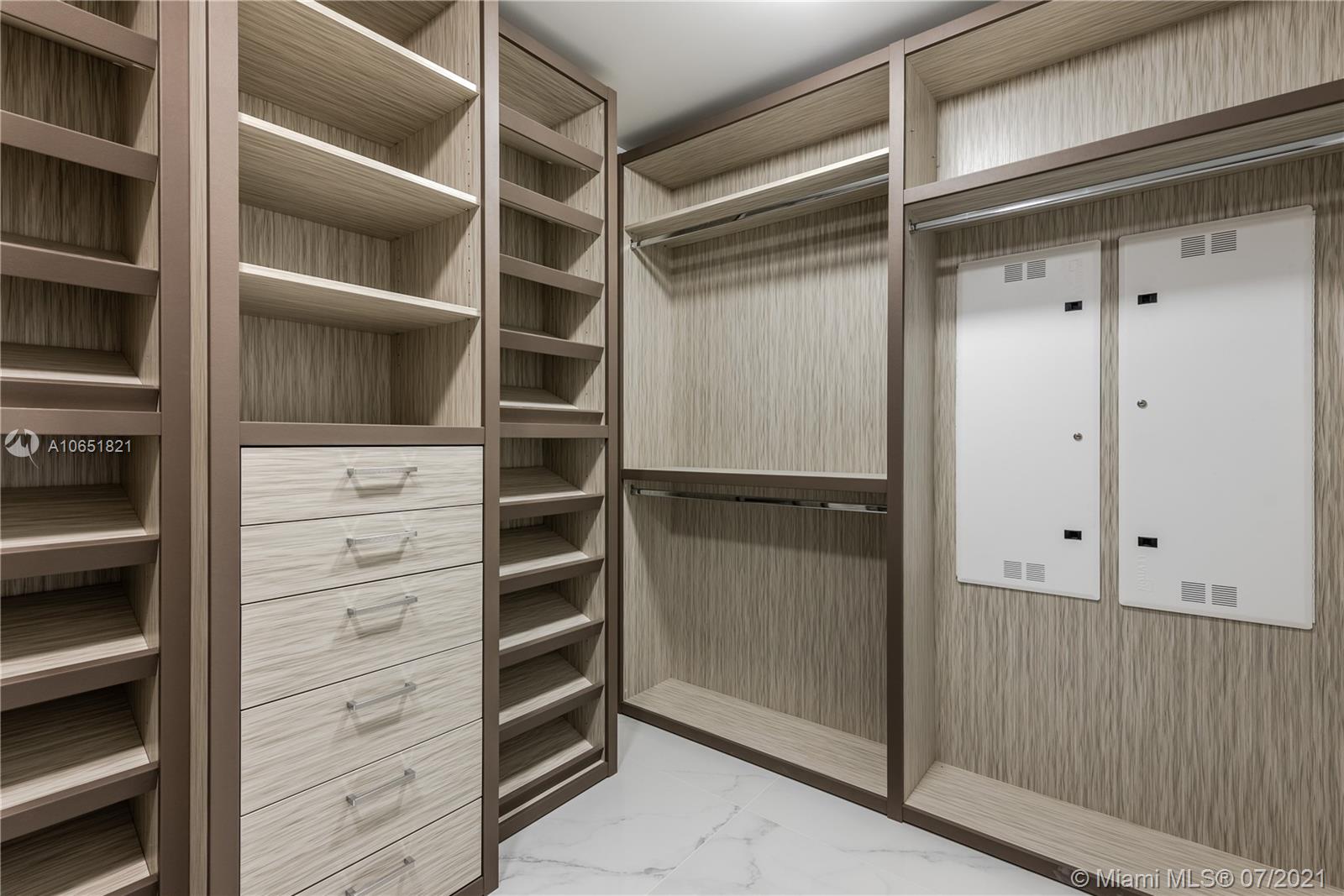 OCEANA BAL HARBOUR CONDO - Residential