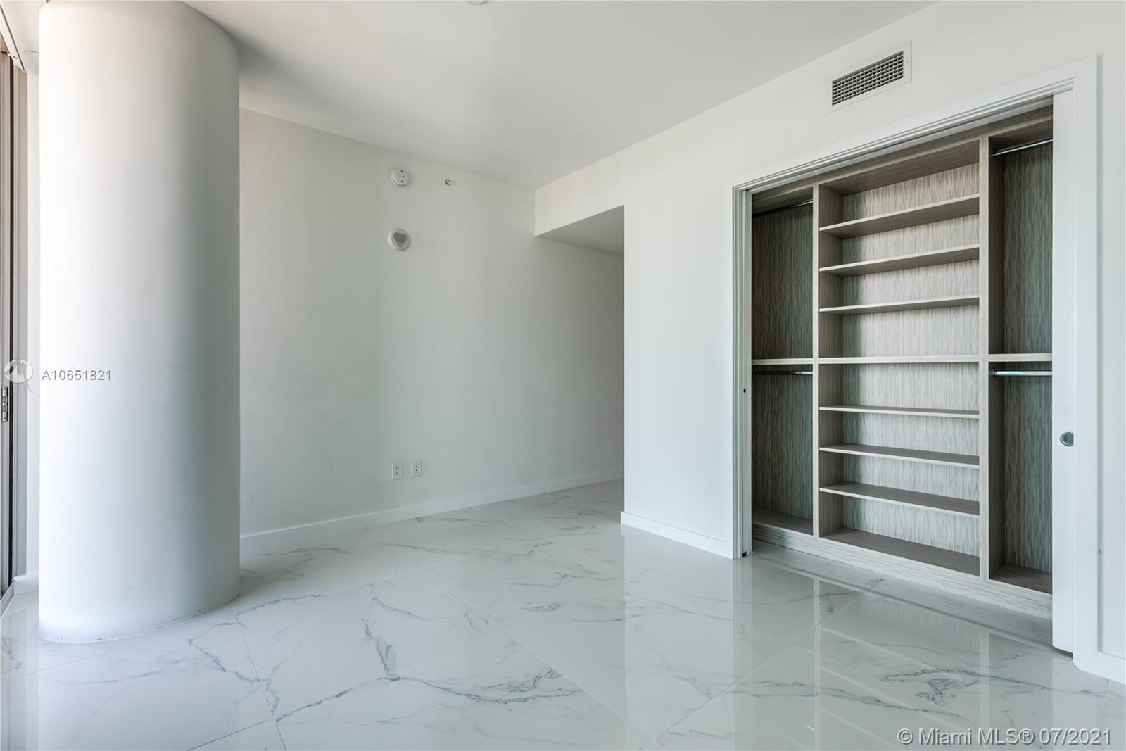 OCEANA BAL HARBOUR CONDO - Residential