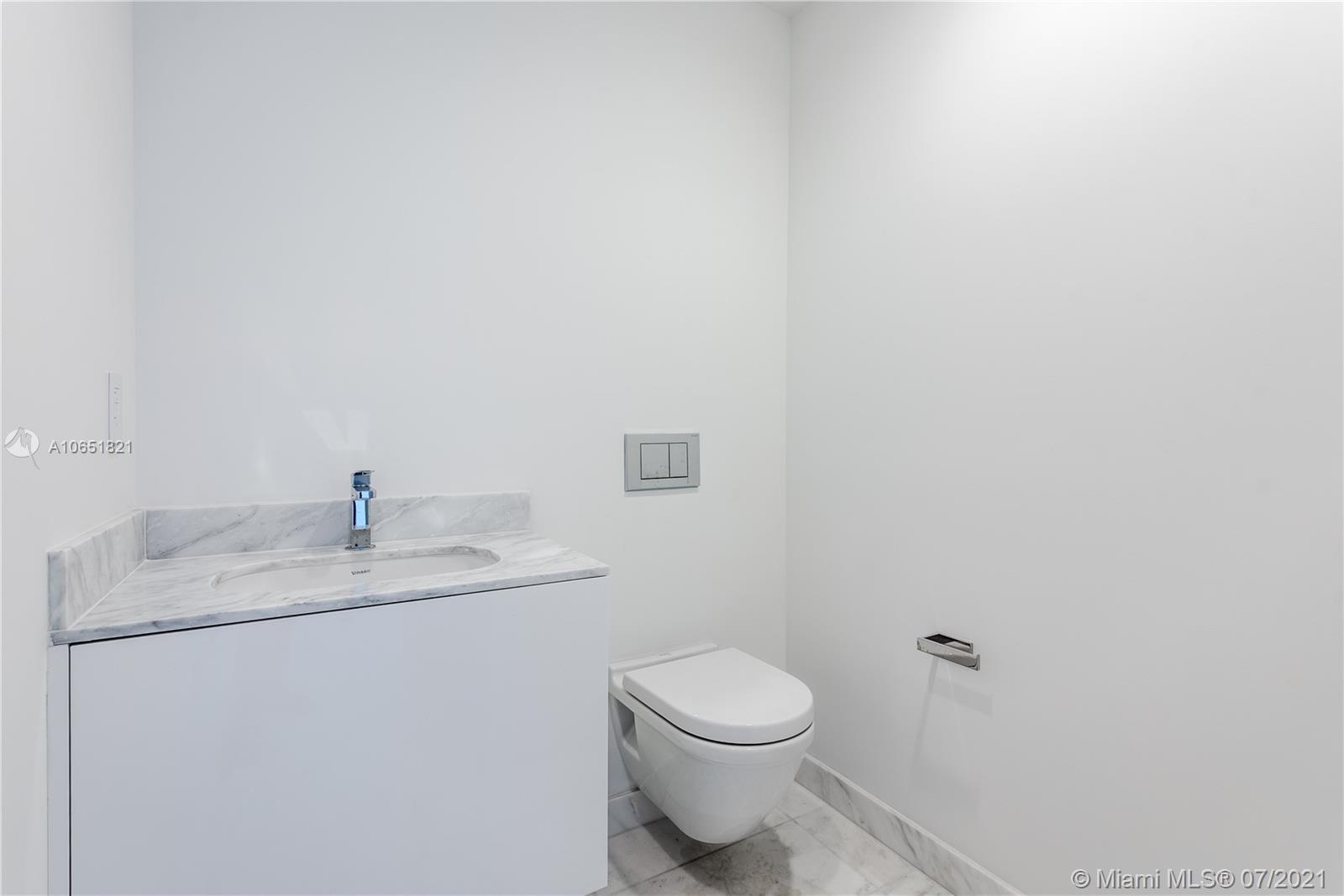 OCEANA BAL HARBOUR CONDO - Residential
