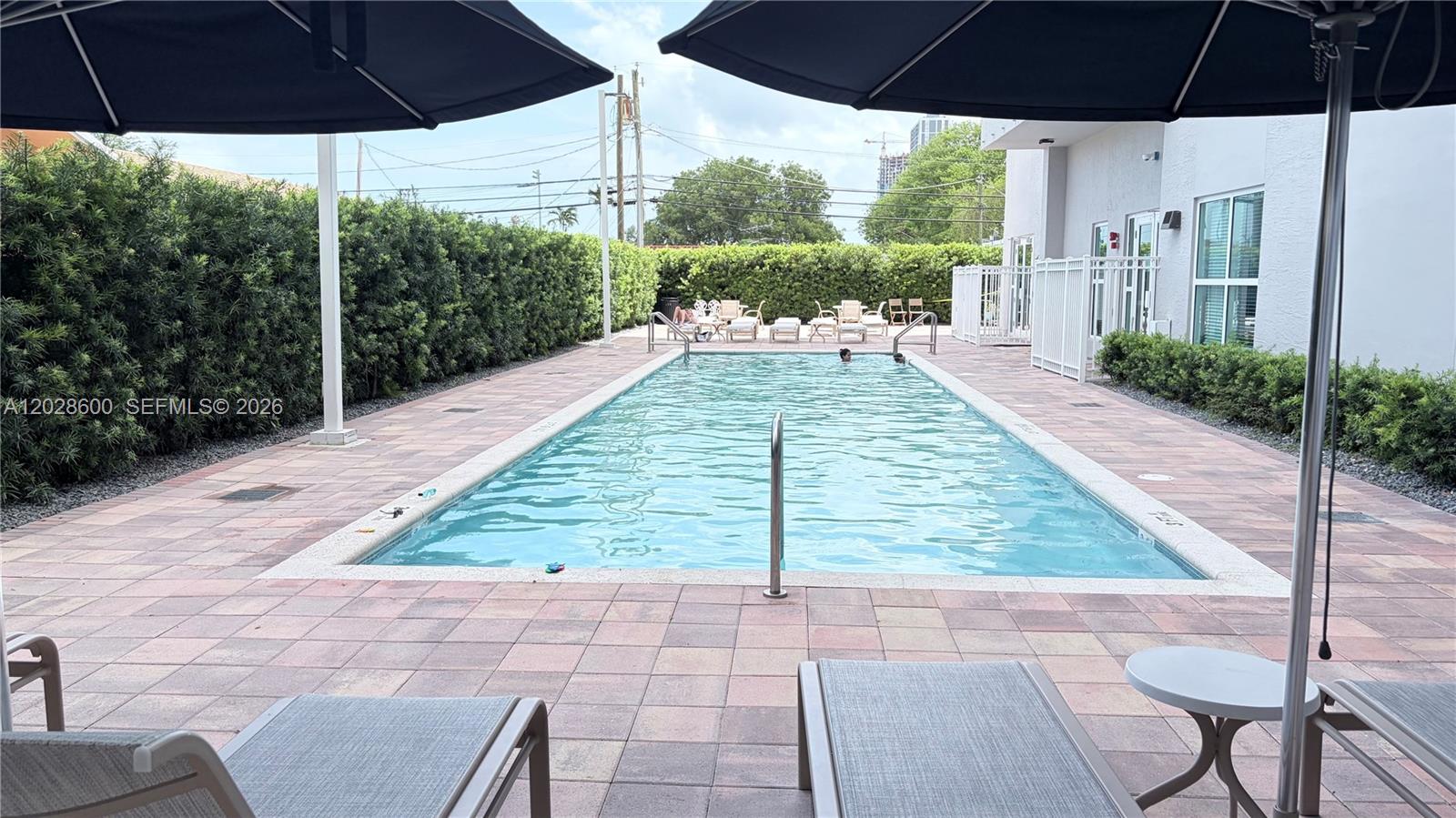 DA VINCI ON DOUGLAS CONDO - Residential Lease