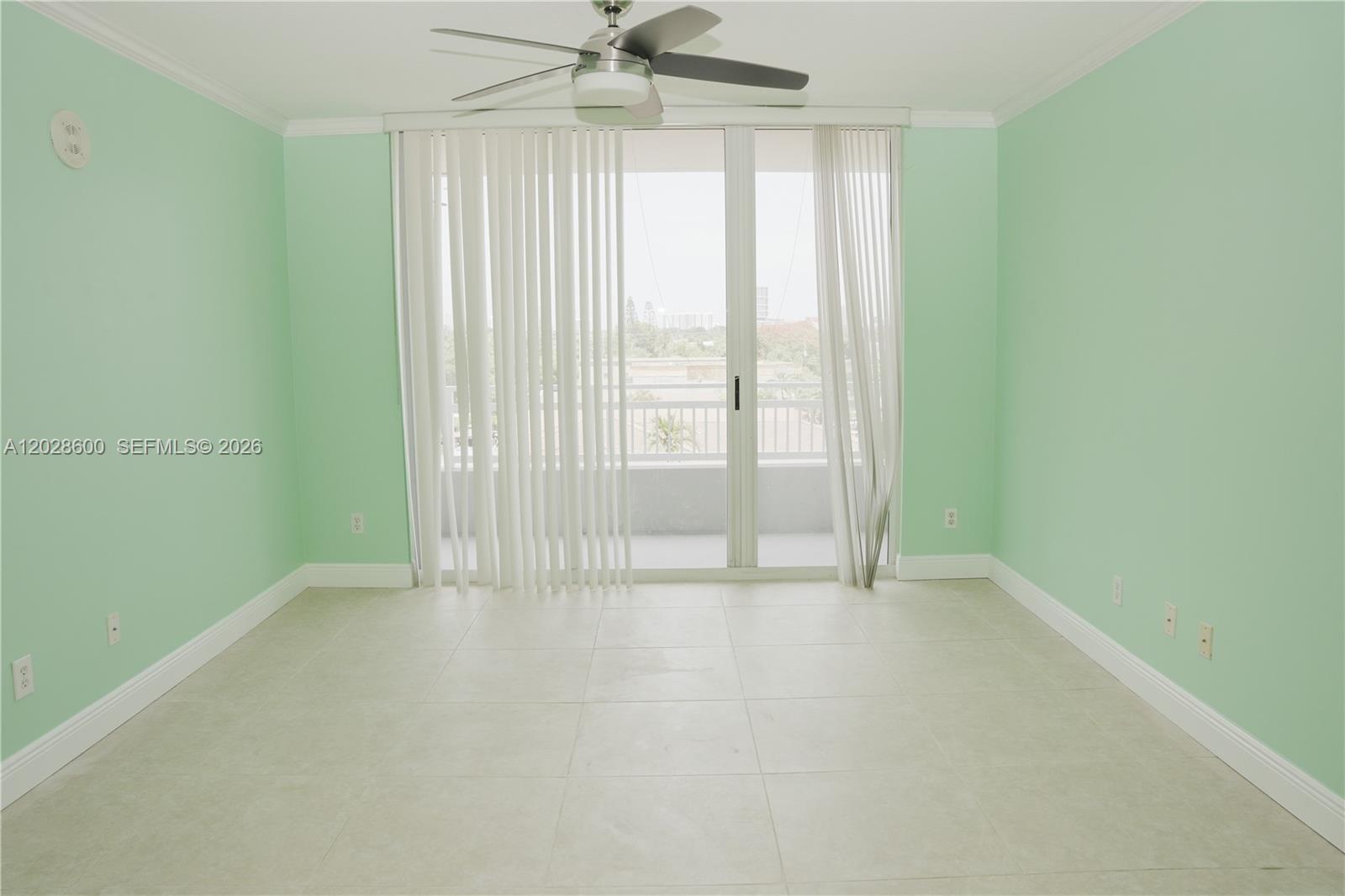 DA VINCI ON DOUGLAS CONDO - Residential Lease