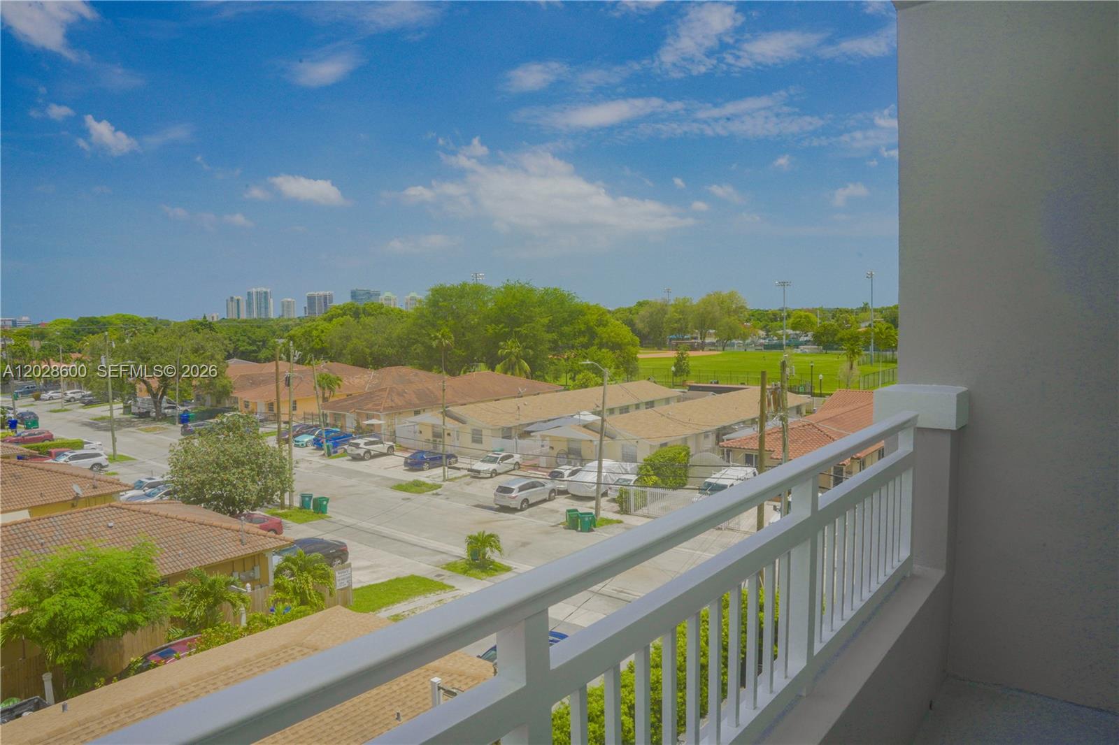 DA VINCI ON DOUGLAS CONDO - Residential Lease