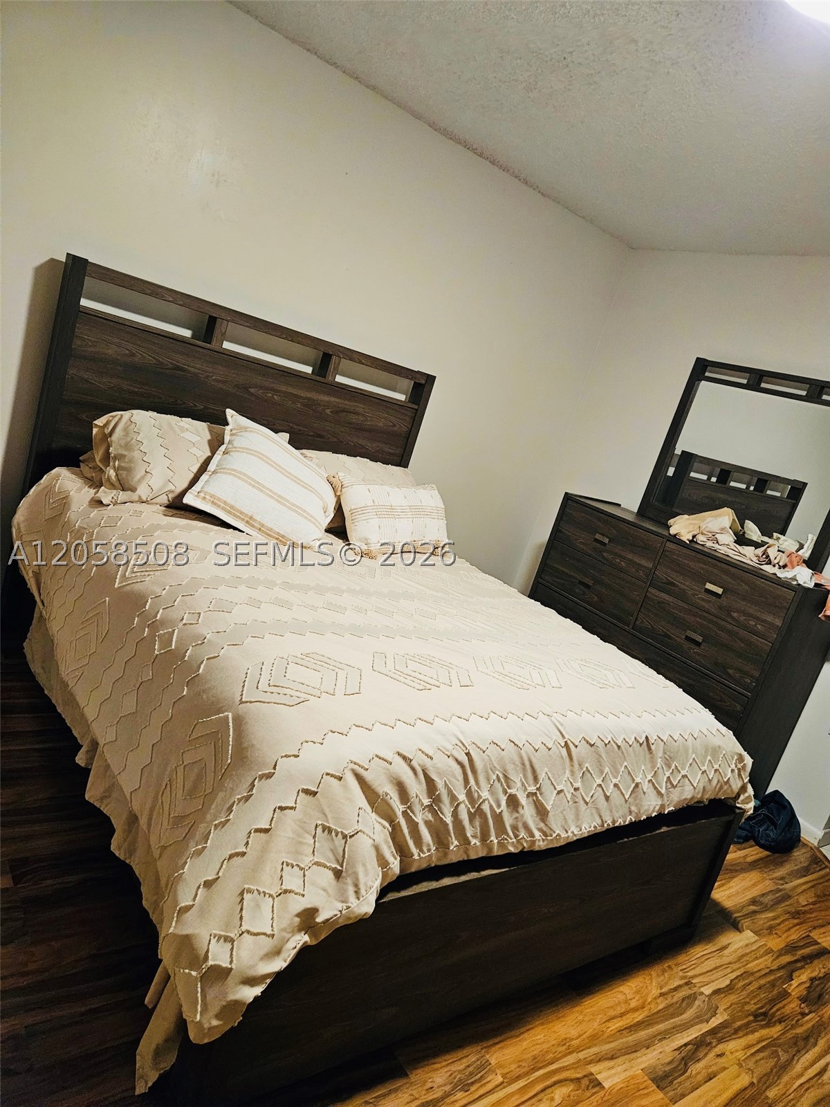 CONDO 19 OF WHITEHALL CON - Residential