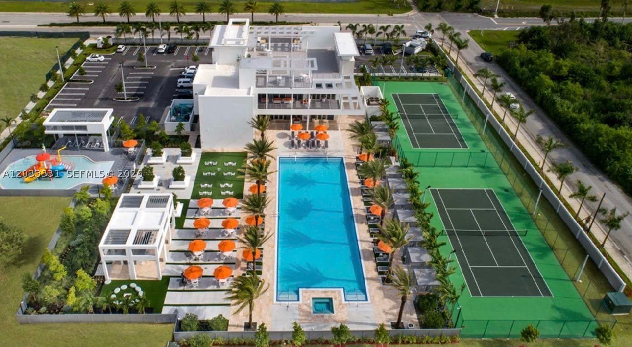 LANDMARK AT DORAL - Residential