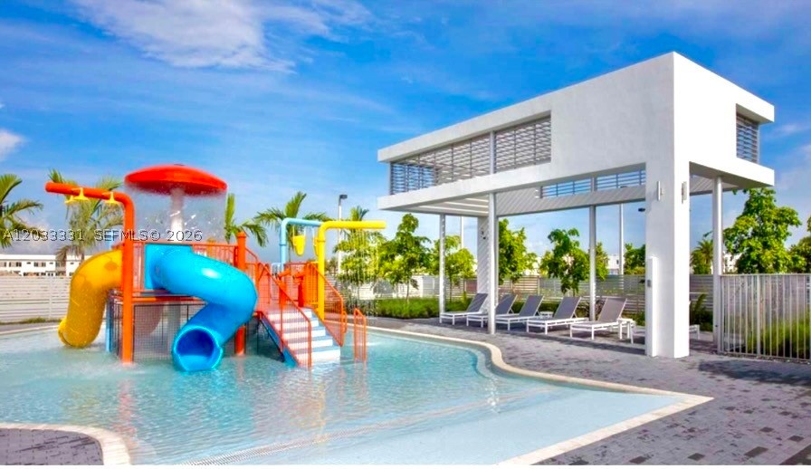 LANDMARK AT DORAL - Residential