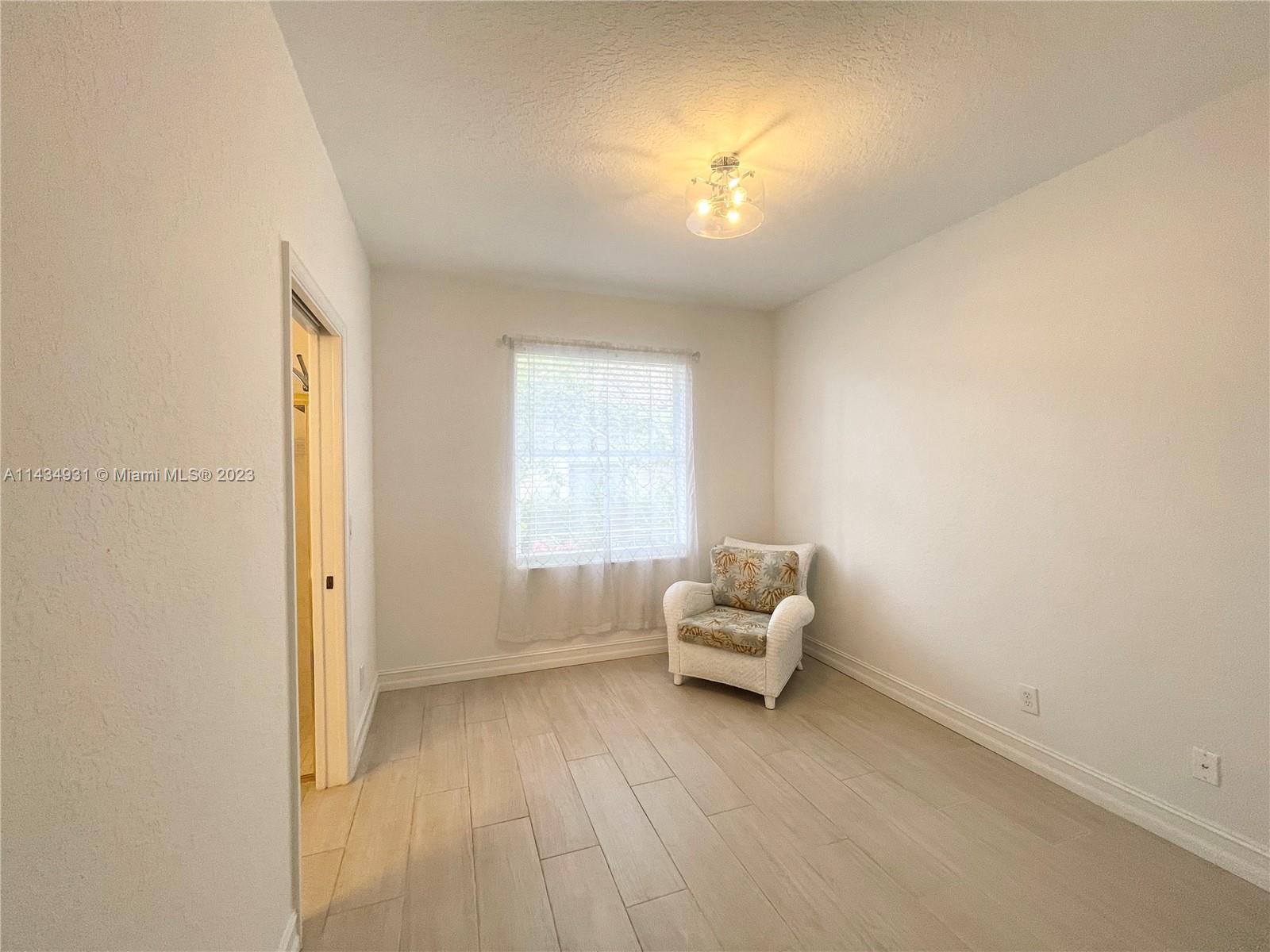 CORAL TRACE - Residential Lease