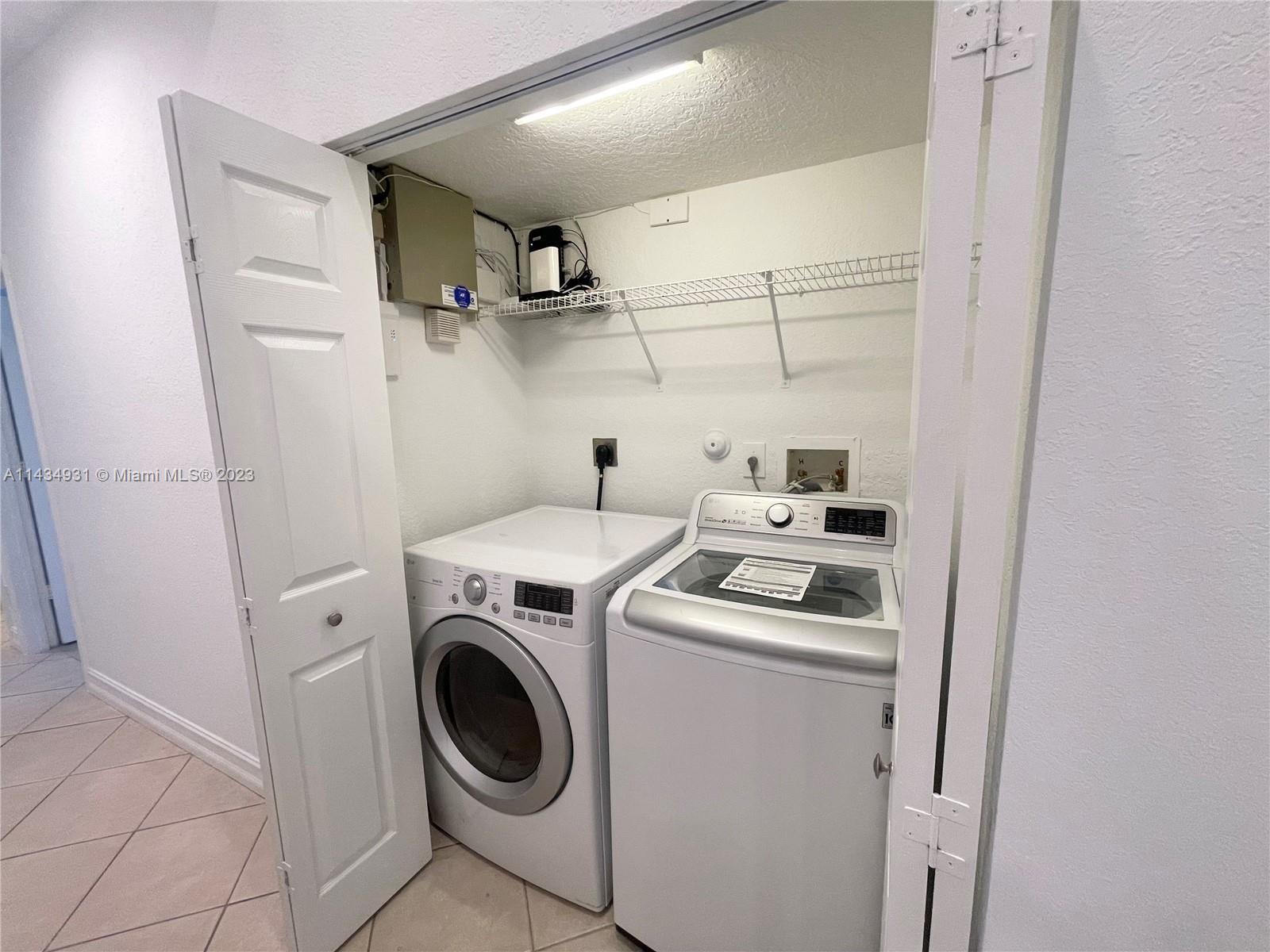 CORAL TRACE - Residential Lease
