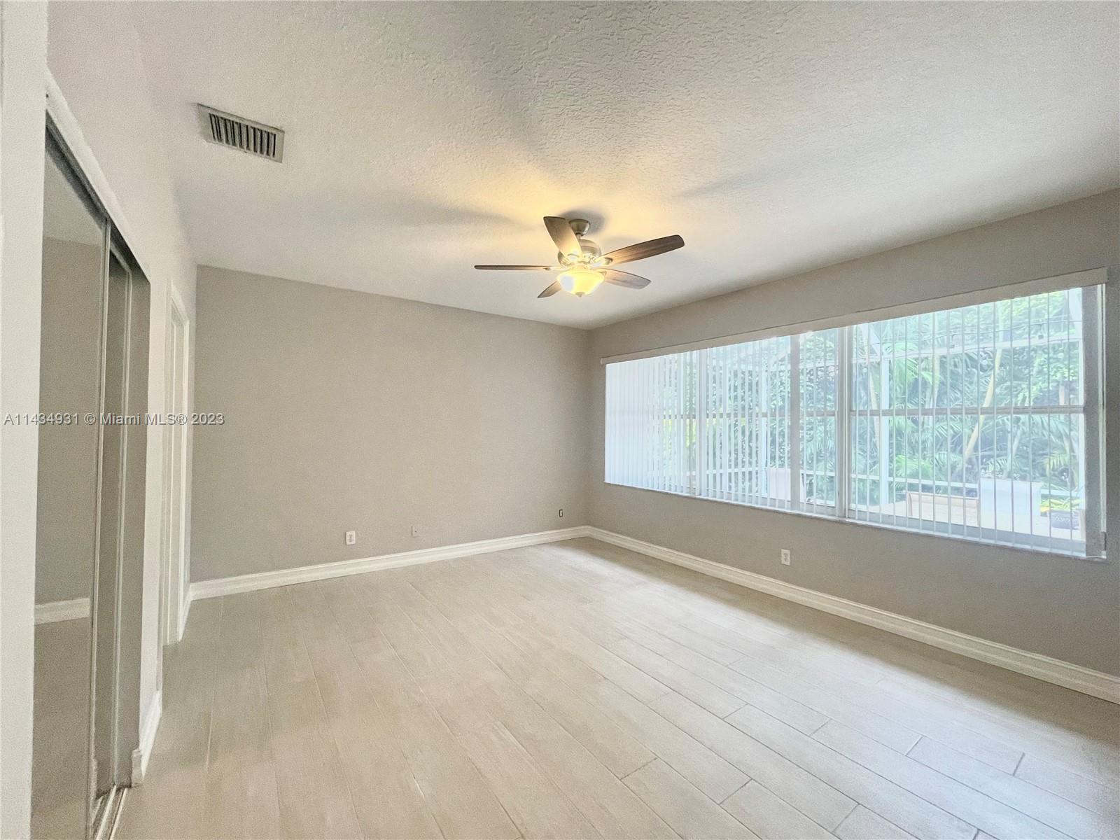CORAL TRACE - Residential Lease