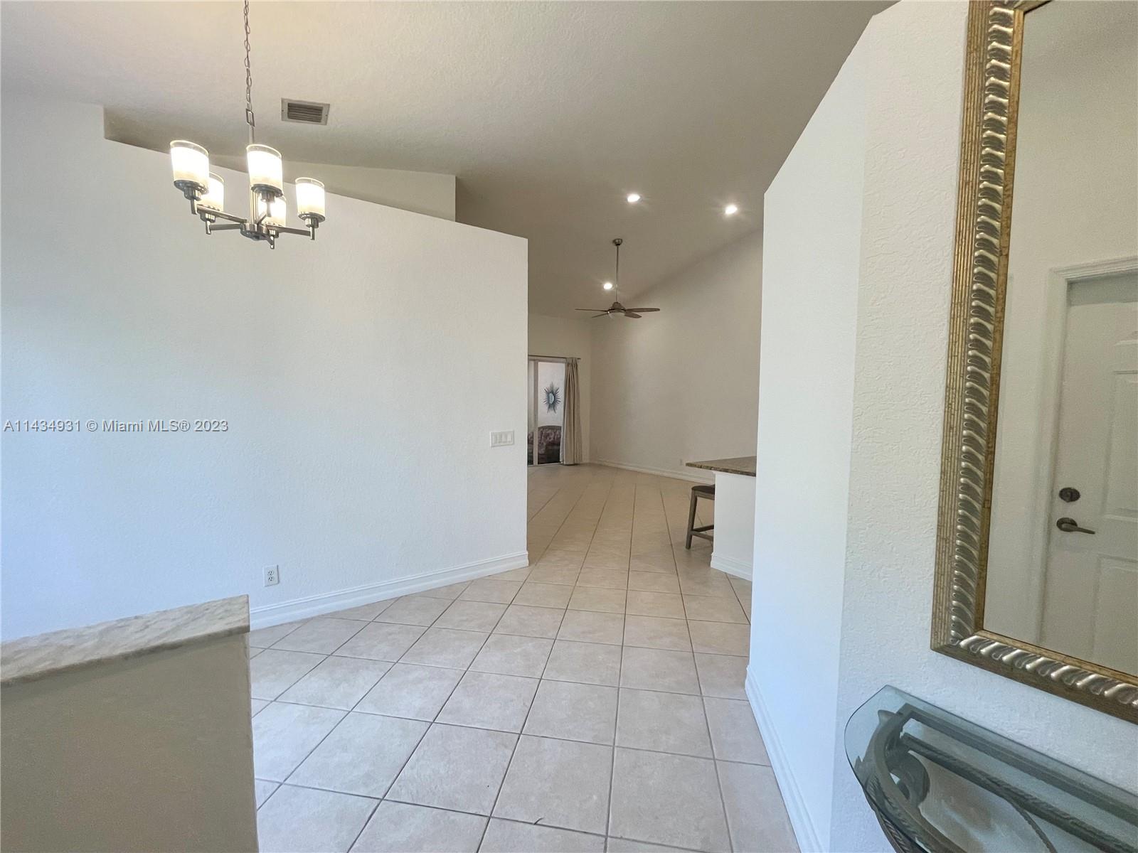 CORAL TRACE - Residential Lease