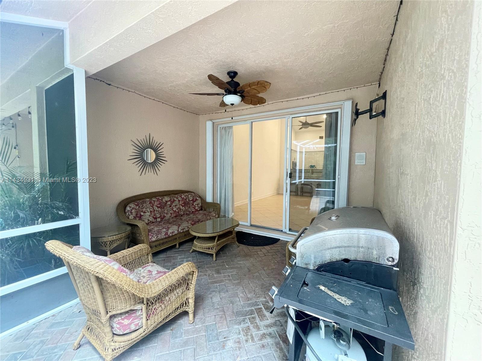 CORAL TRACE - Residential Lease