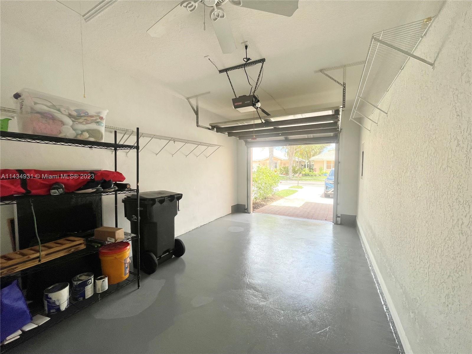 CORAL TRACE - Residential Lease