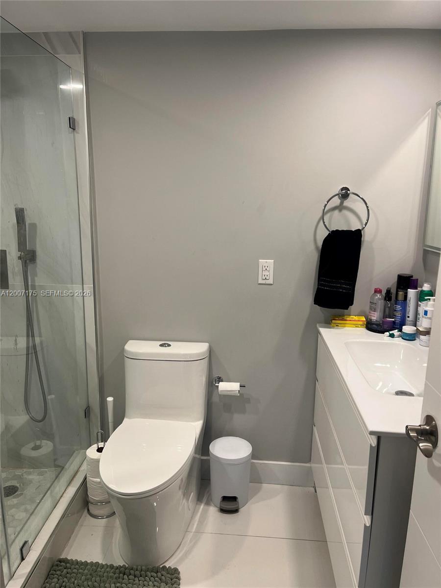 BRICKELL KEY II CONDO - Residential
