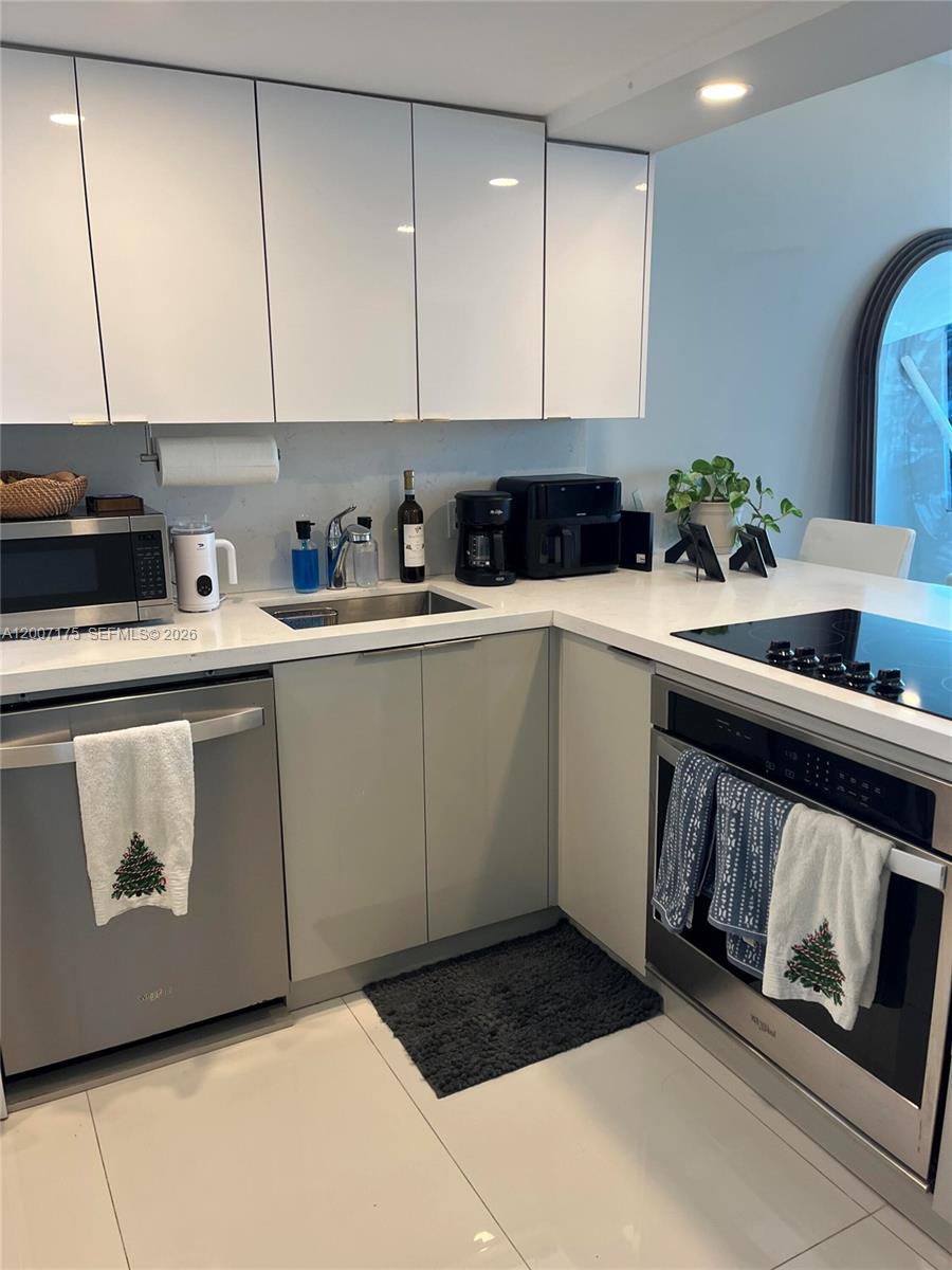 BRICKELL KEY II CONDO - Residential