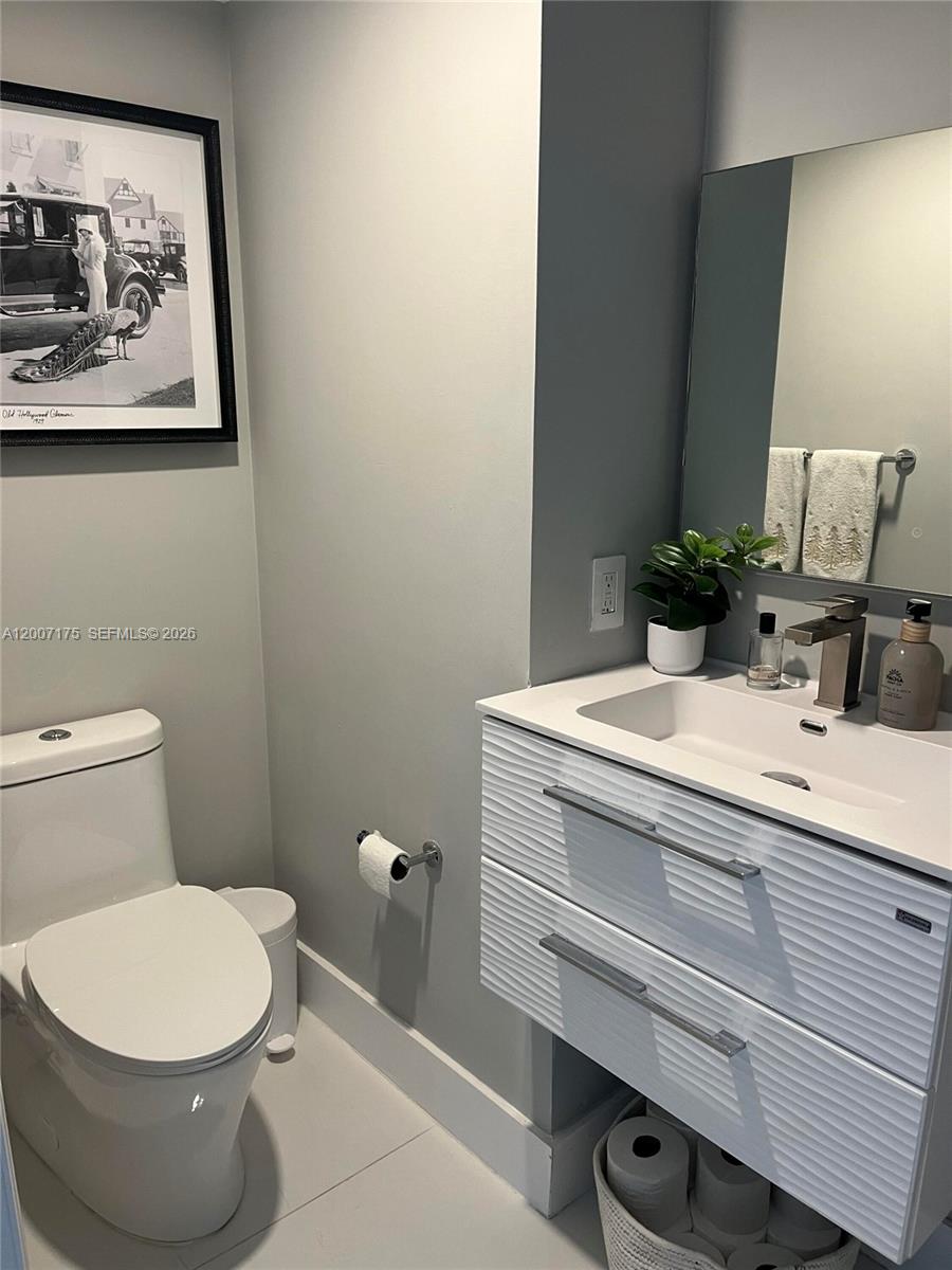 BRICKELL KEY II CONDO - Residential