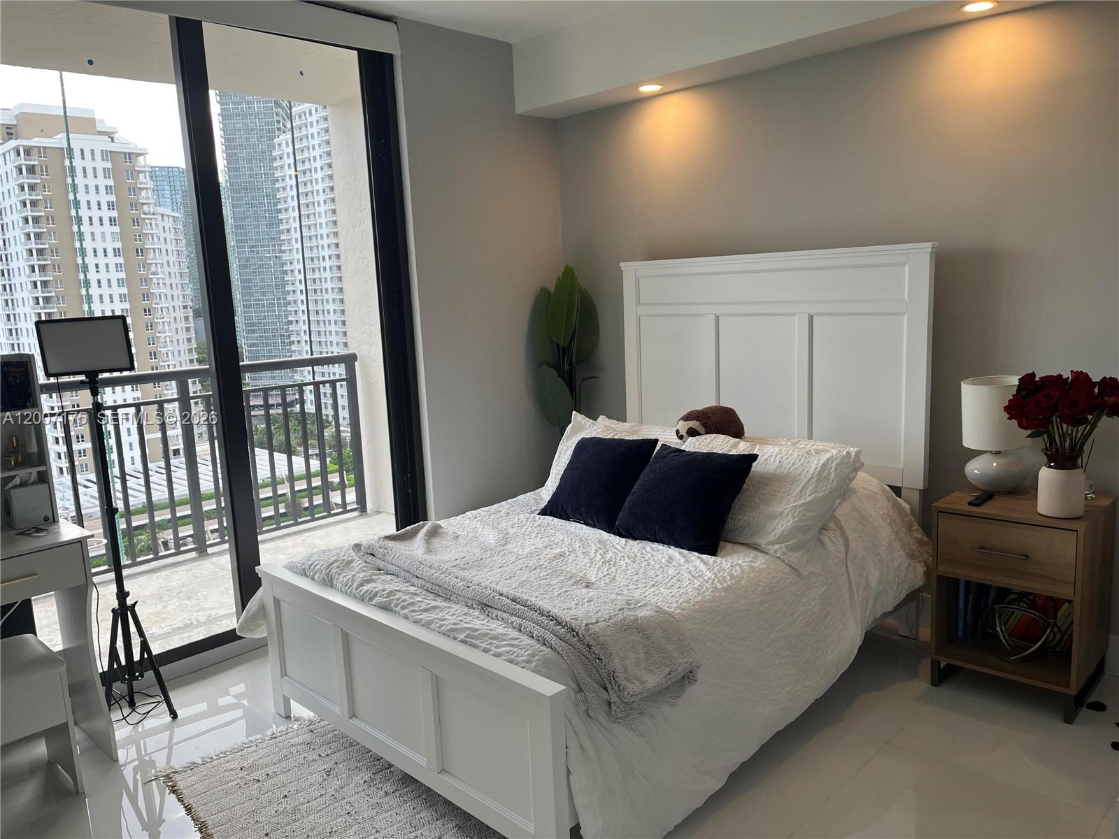 BRICKELL KEY II CONDO - Residential