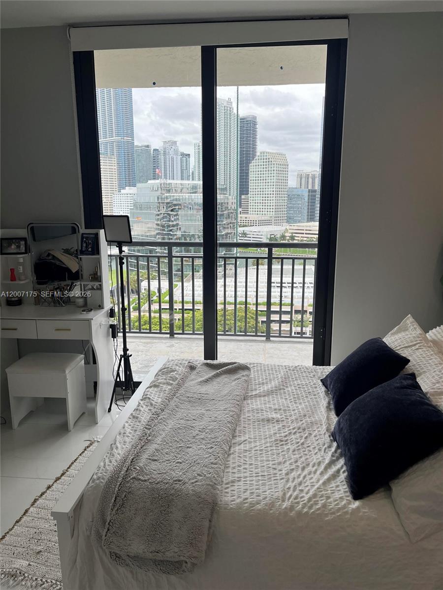 BRICKELL KEY II CONDO - Residential