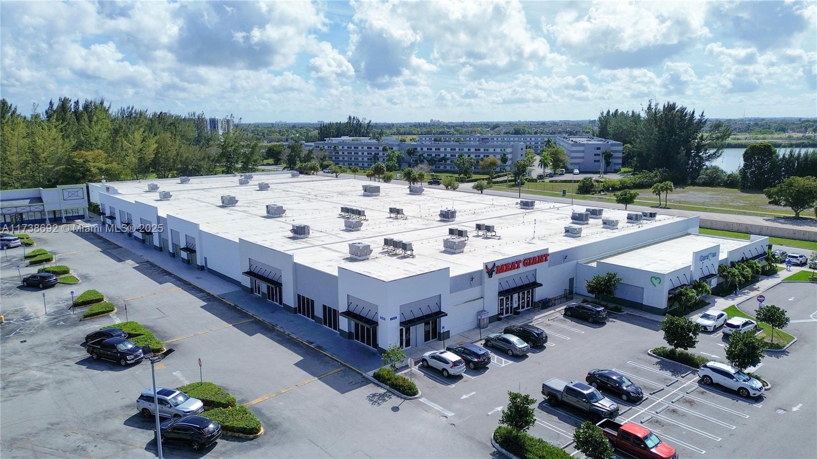 RESTAURANT SPACE

• Unit 6 can be divided into two spaces
• Available Space: 7,500 - 15,960 SF 
• Excellent frontage on South Dixie Highway
• Modern façade with large storefront windows for high visibility
• Ample parking
• High ceilings and open floor plans suitable for various retail uses
• Signage opportunities available for maximum exposure
• Land available for specific use
• Close proximity to national retailers, restaurants, and major shopping centers
• Easy access to Florida’s Turnpike and surrounding neighborhoods
• Strong demographics with significant residential and commercial density nearby
• High visibility from both northbound and southbound lanes of South Dixie Highway
• Surrounded by rapidly growing communities in South Miami-Dade