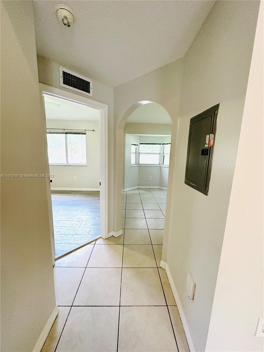 VENETIA GARDENS SOUTH CON - Residential Lease