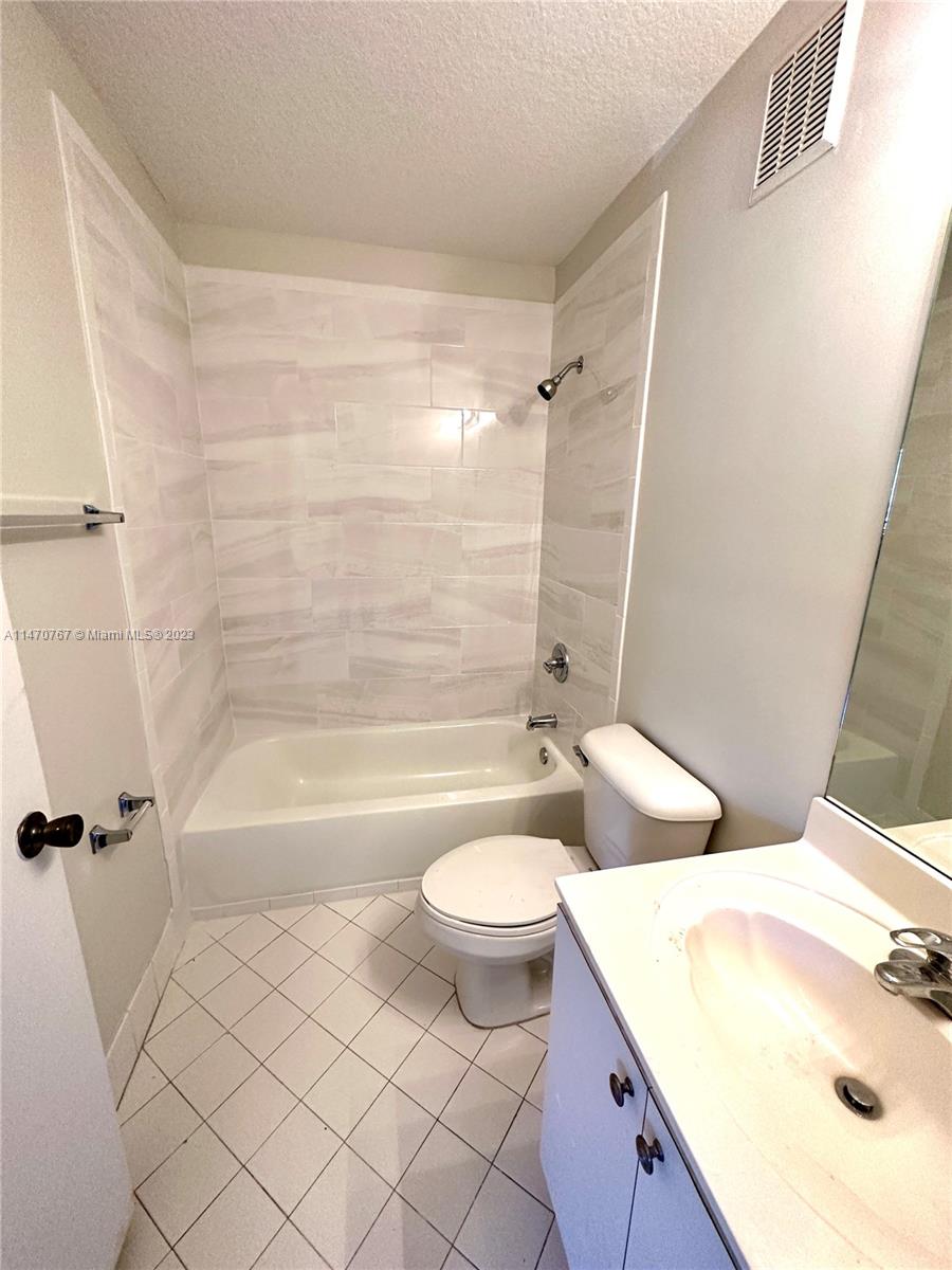 VENETIA GARDENS SOUTH CON - Residential Lease