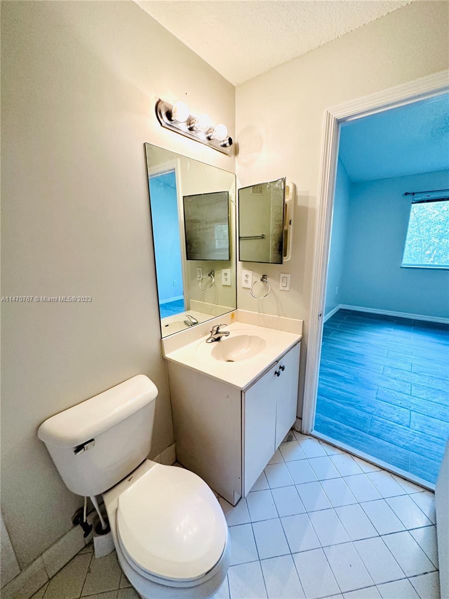 VENETIA GARDENS SOUTH CON - Residential Lease