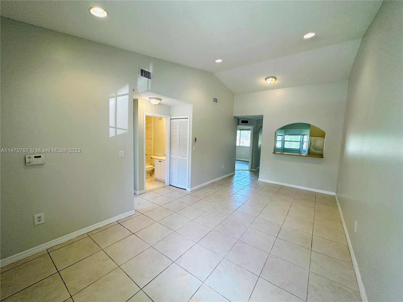 VENETIA GARDENS SOUTH CON - Residential Lease