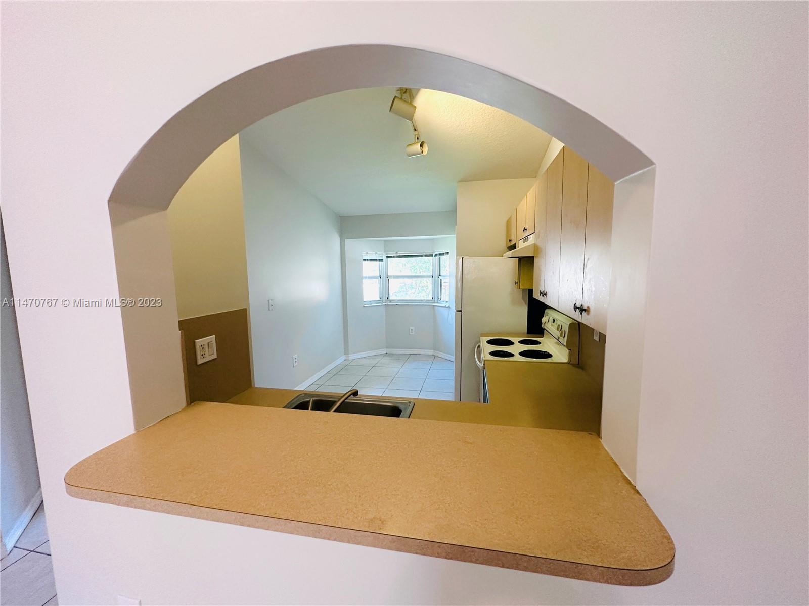 VENETIA GARDENS SOUTH CON - Residential Lease