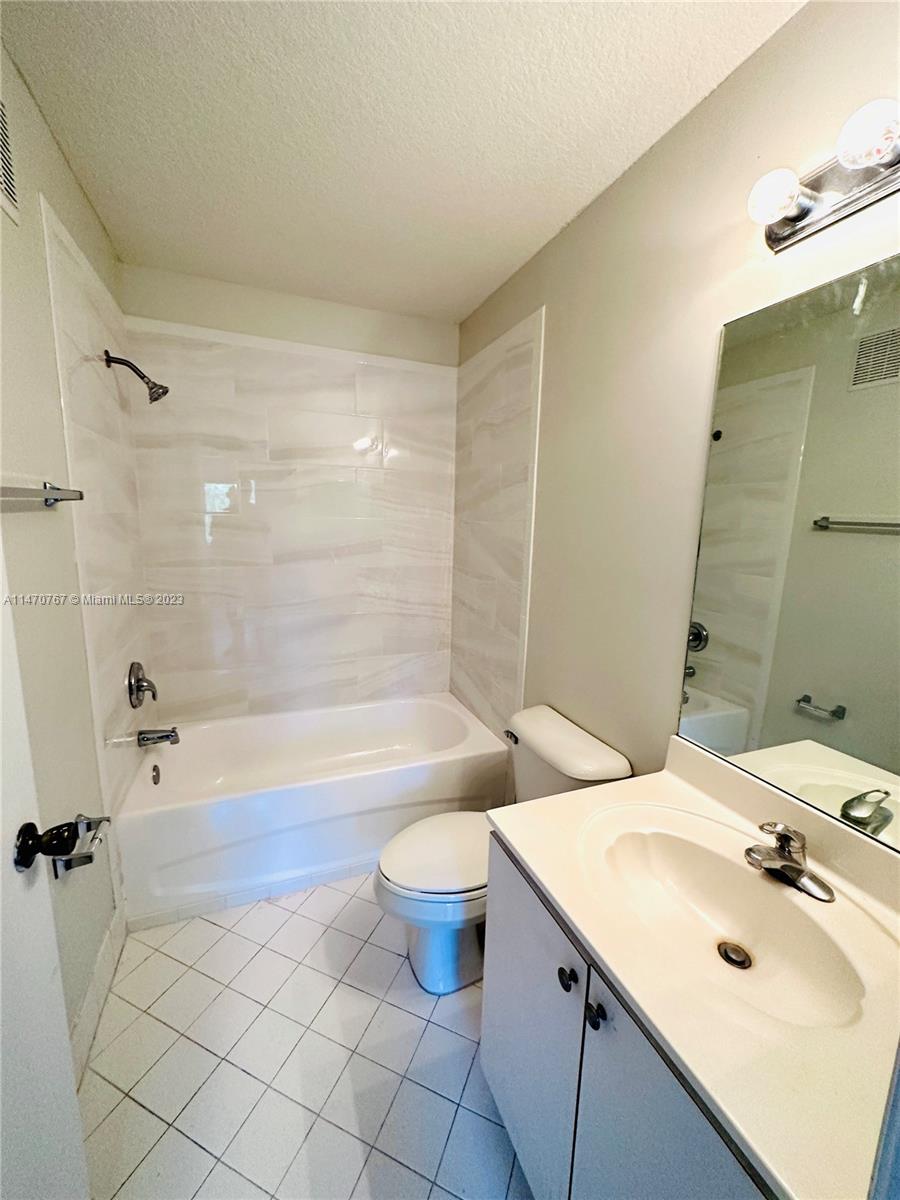 VENETIA GARDENS SOUTH CON - Residential Lease