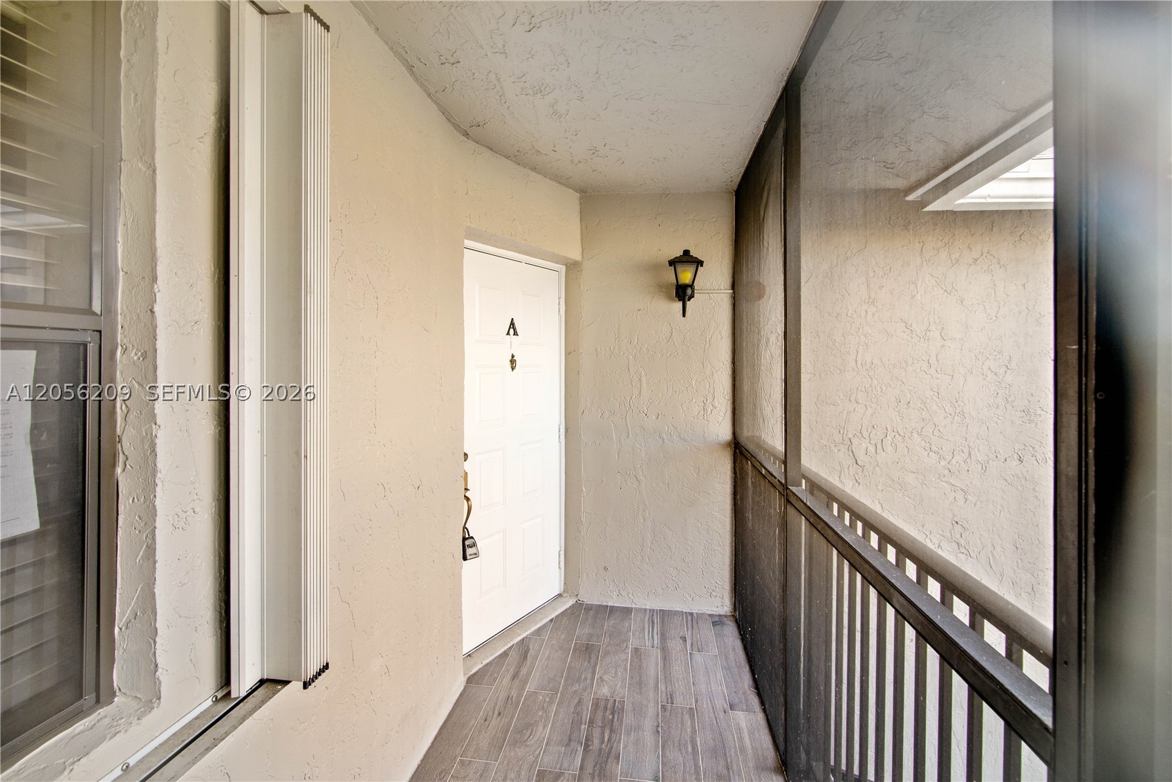LAKESHORE CONDO 11 - Residential Lease